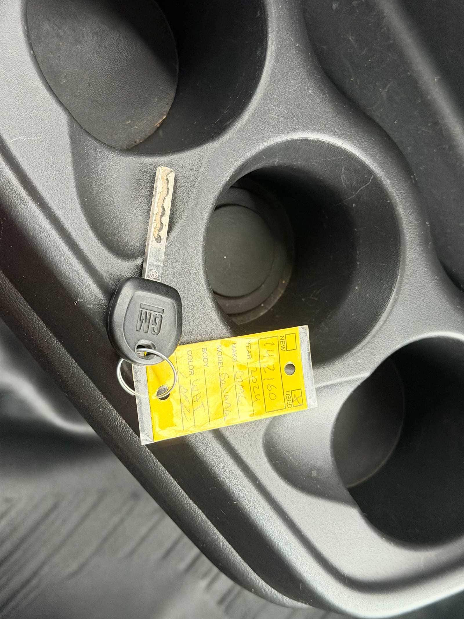 Thumbnail: 2024 GMC Savana - 28