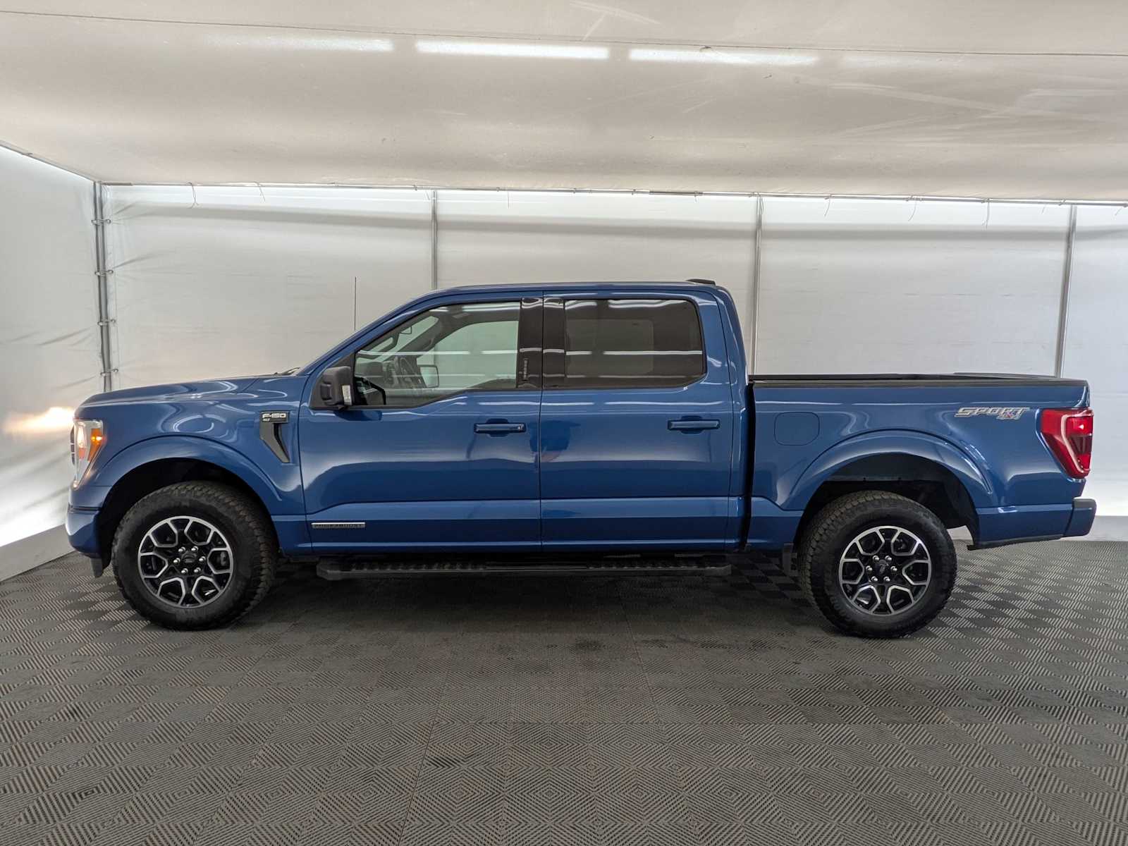 2022 Ford F-150 XLT photo 3