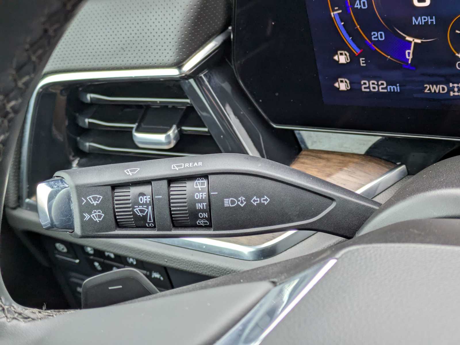 Thumbnail: 2025 Chevrolet Suburban - 28