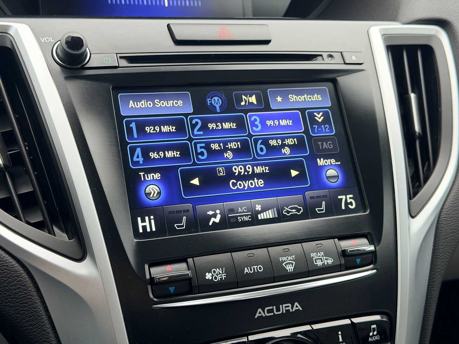 Thumbnail: 2015 Acura TLX - 28