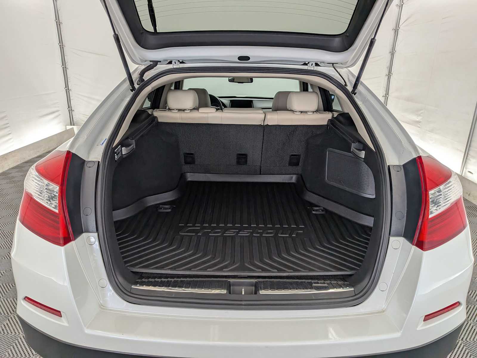 Thumbnail: 2013 Honda Crosstour - 32