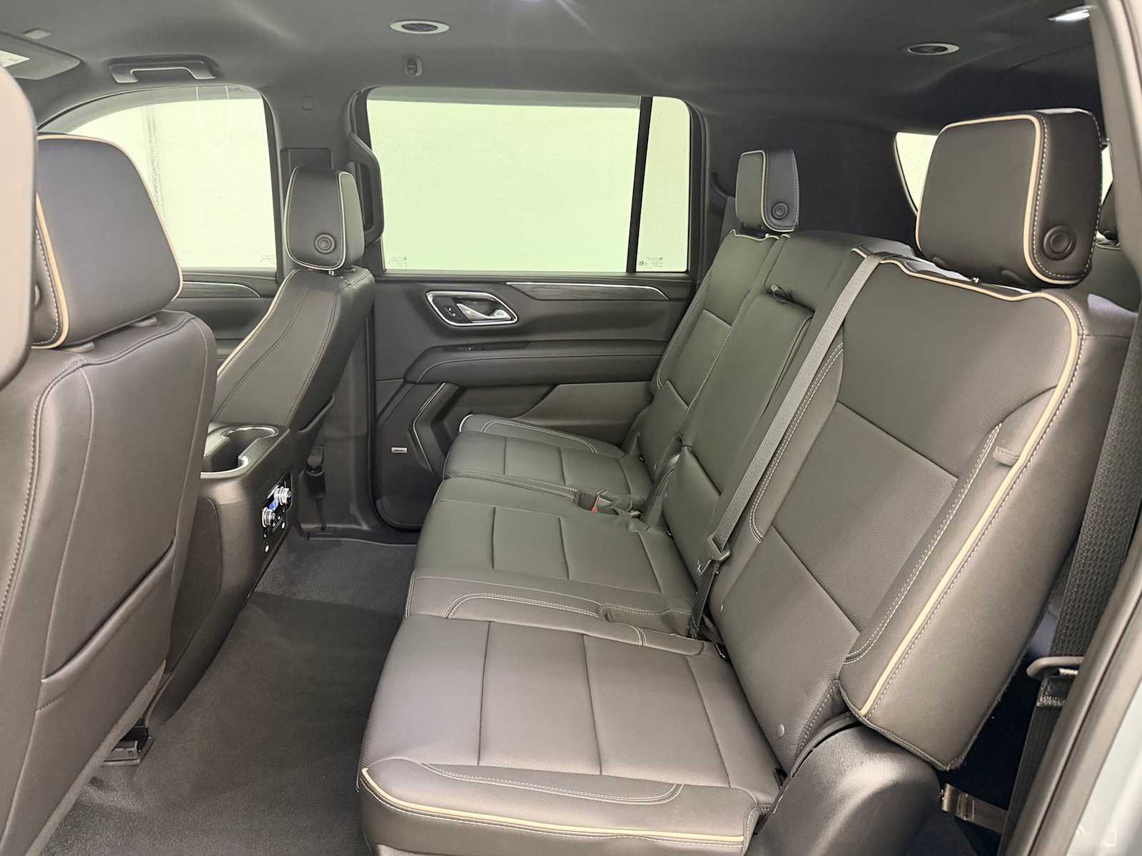 Thumbnail: 2023 GMC Yukon XL - 20