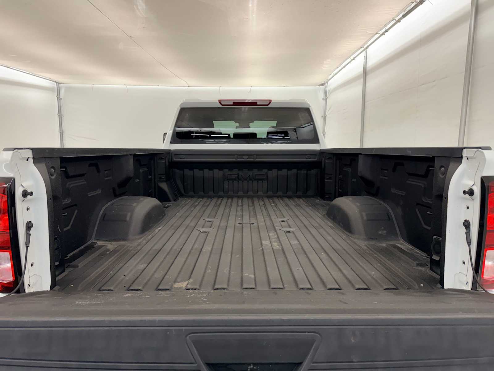 Thumbnail: 2025 GMC Sierra 3500 - 32