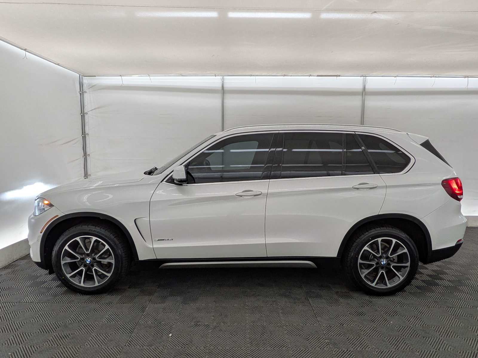 Thumbnail: 2017 BMW X5 - 3