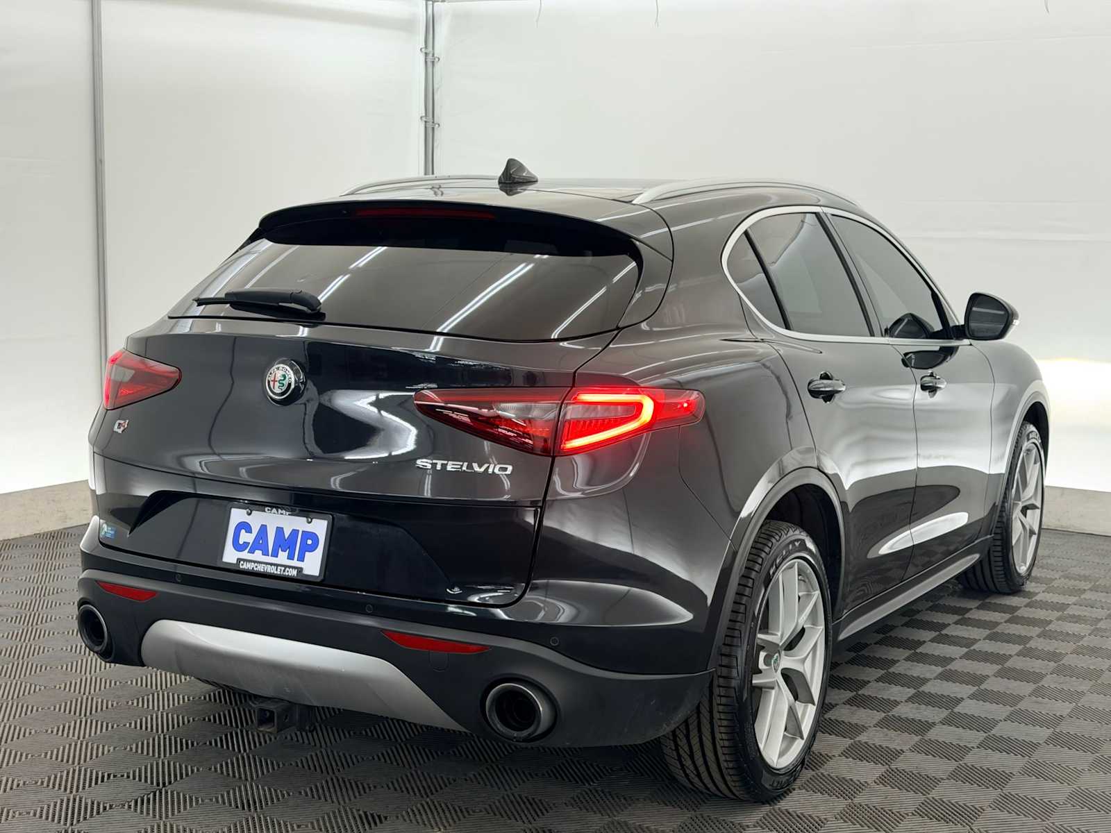 Thumbnail: 2018 Alfa Romeo Stelvio - 6