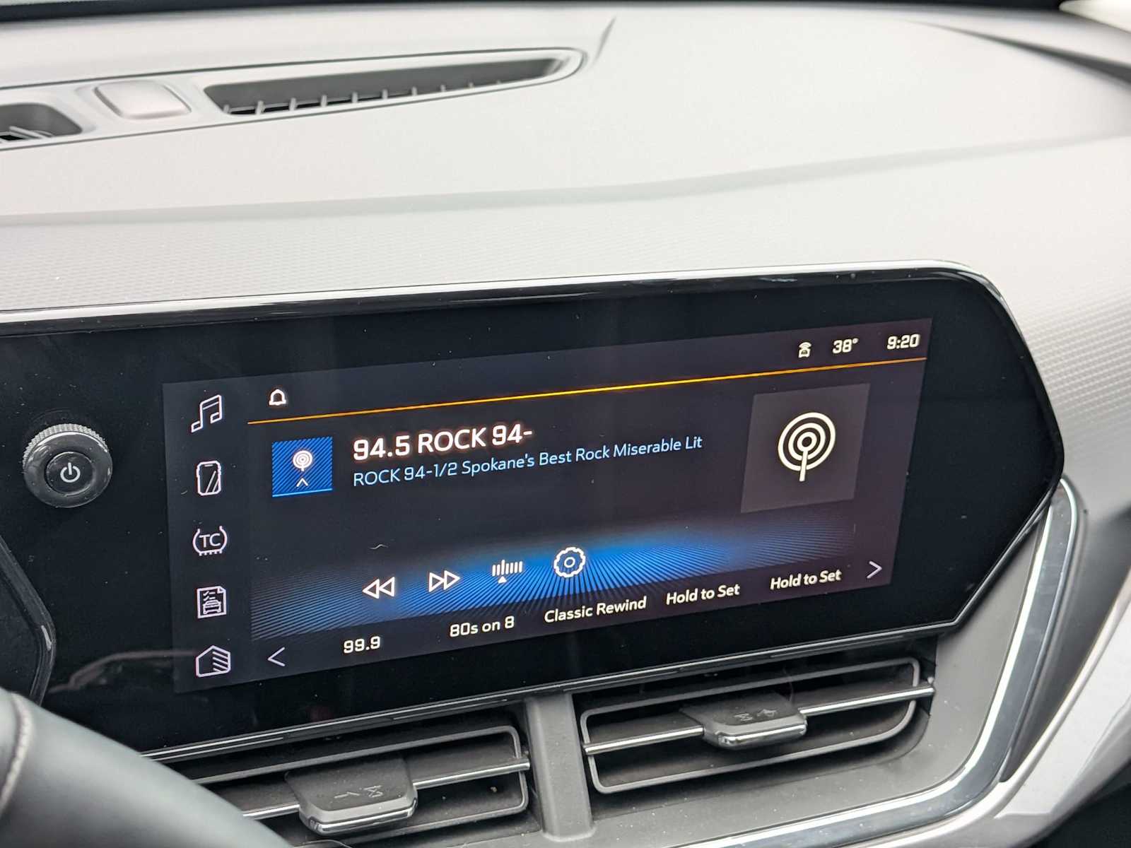 Thumbnail: 2025 Chevrolet Trax - 30