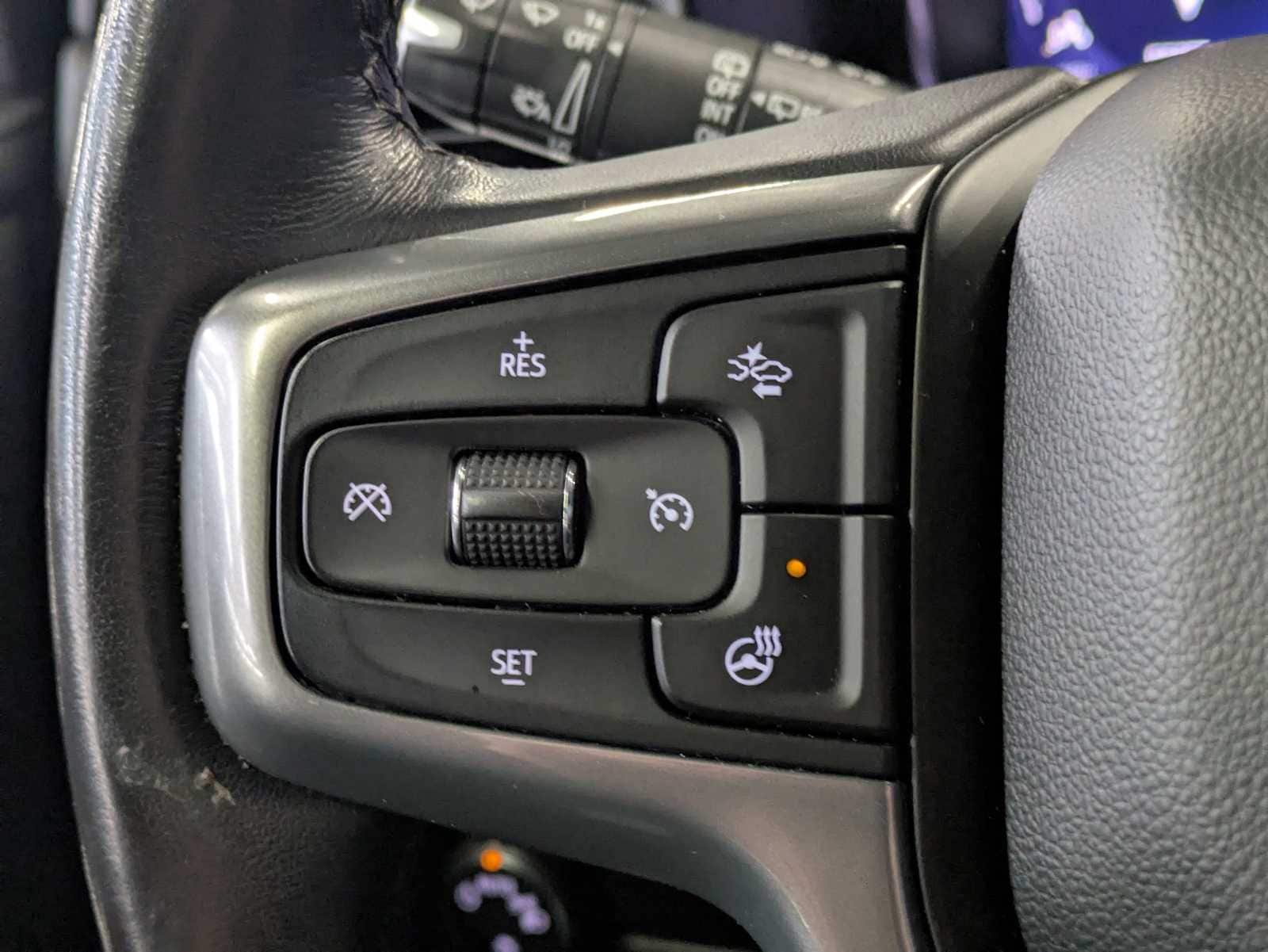 Thumbnail: 2022 Chevrolet Tahoe - 24