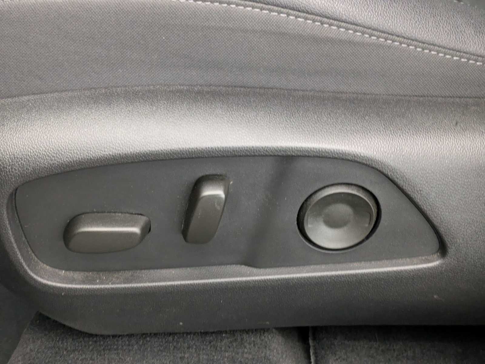 Thumbnail: 2025 Chevrolet Equinox - 17