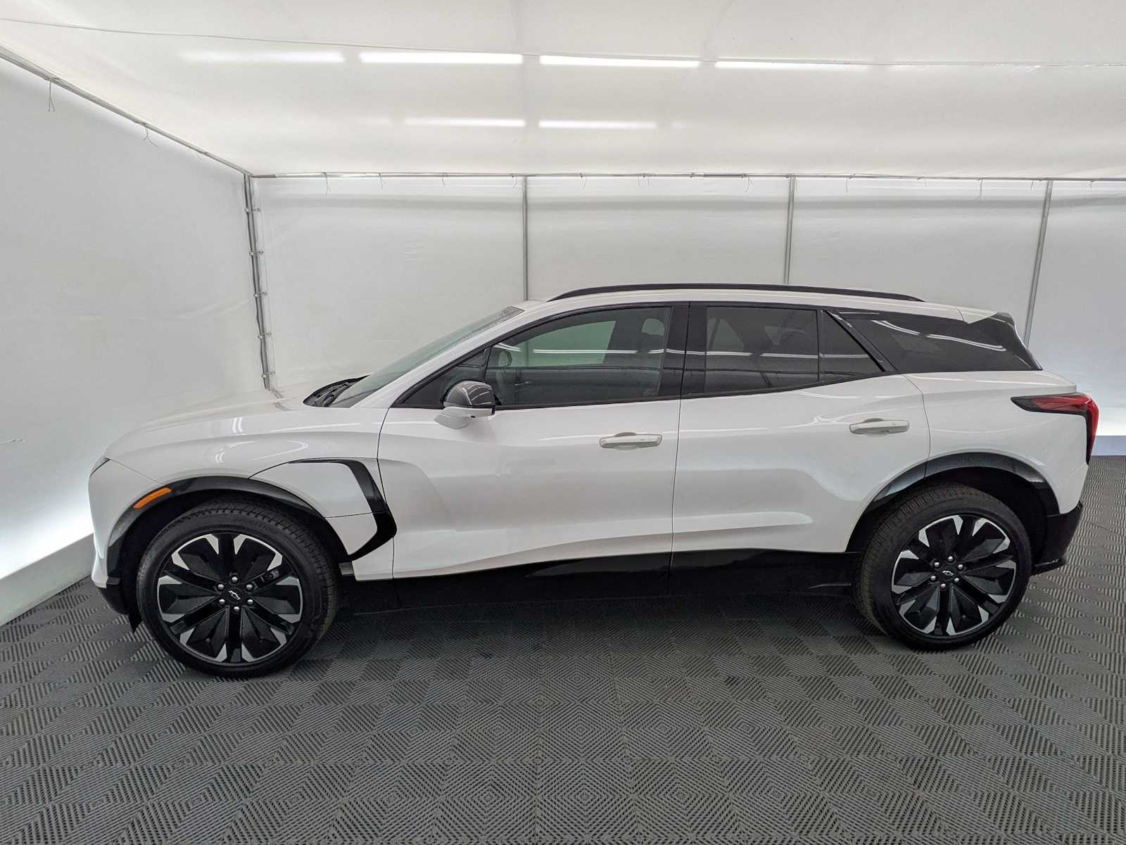 Thumbnail: 2025 Chevrolet Blazer EV - 3