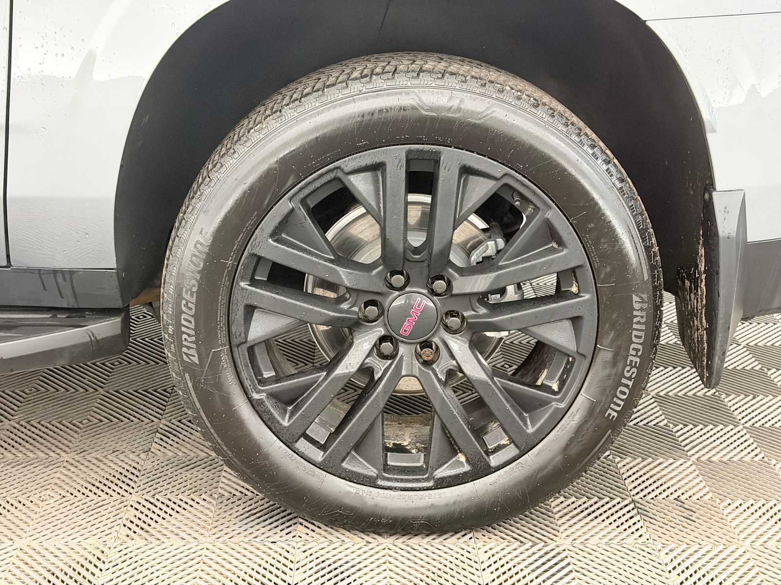 Thumbnail: 2023 GMC Yukon XL - 14