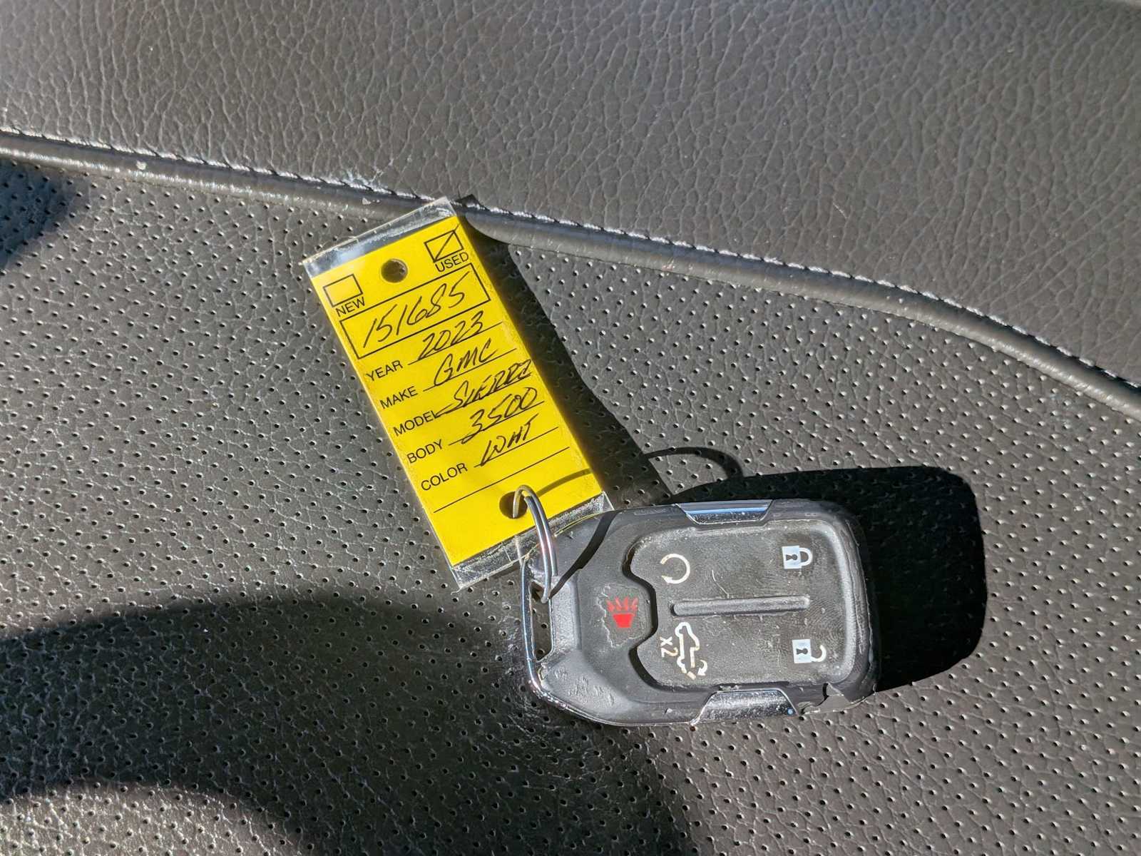 Thumbnail: 2023 GMC Sierra 3500 - 35