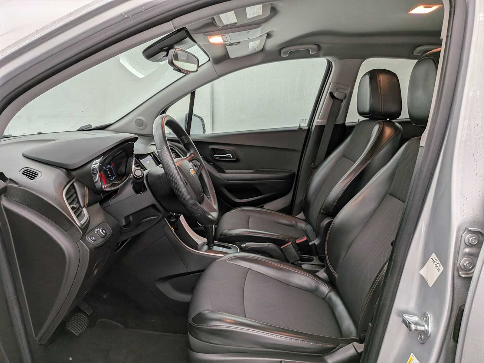 Thumbnail: 2021 Chevrolet Trax - 16