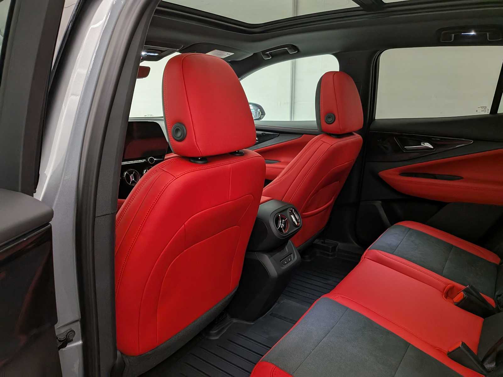 Thumbnail: 2026 Chevrolet Blazer EV - 19