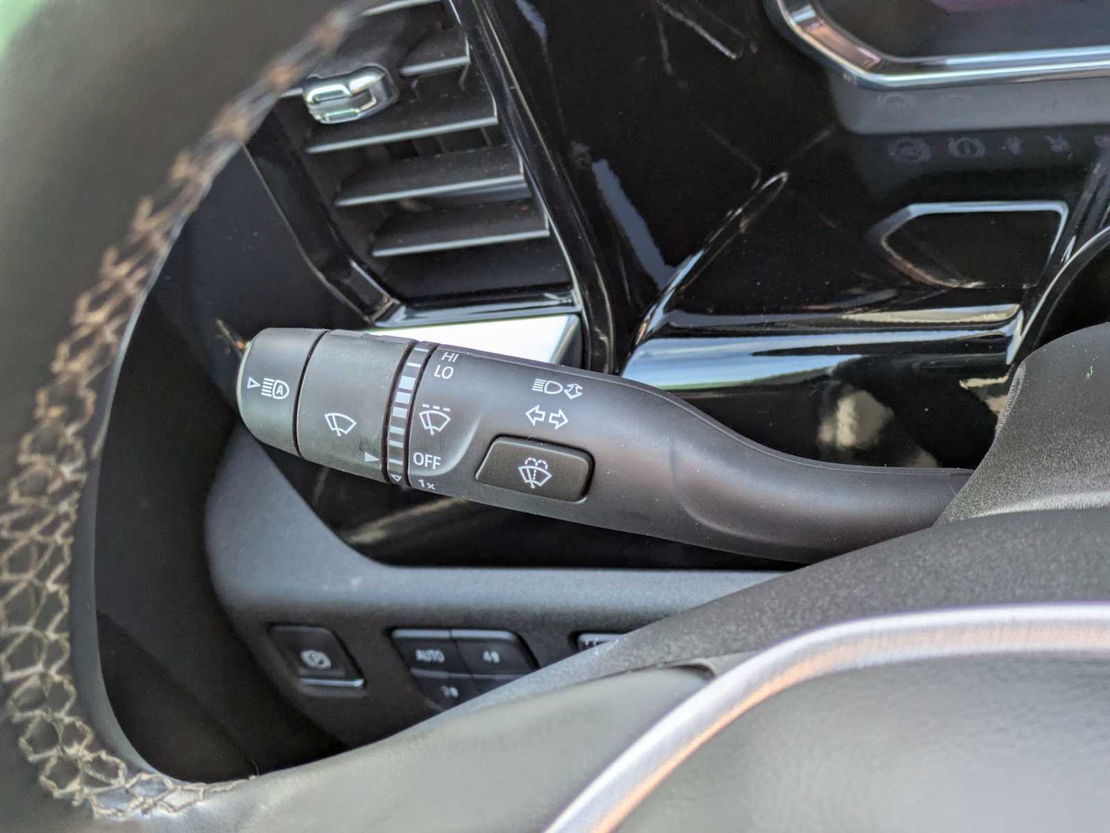 Thumbnail: 2024 GMC Sierra 3500 - 27