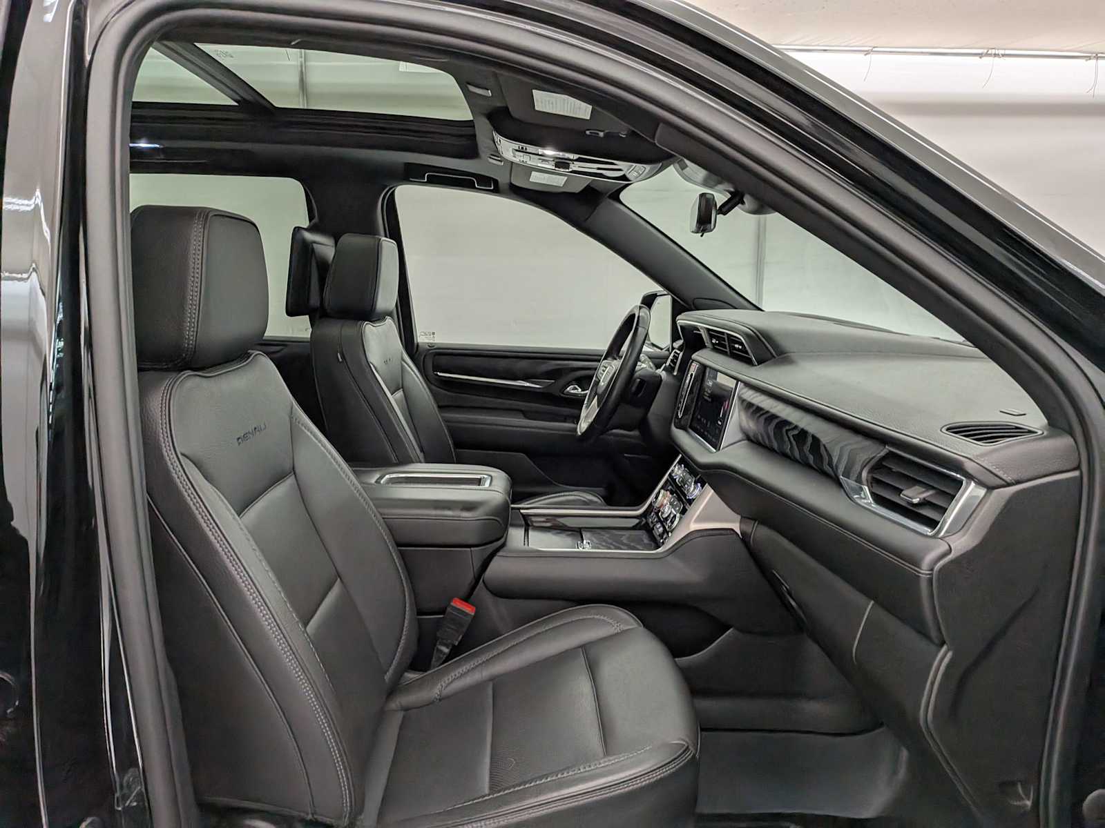 Thumbnail: 2023 GMC Yukon - 26