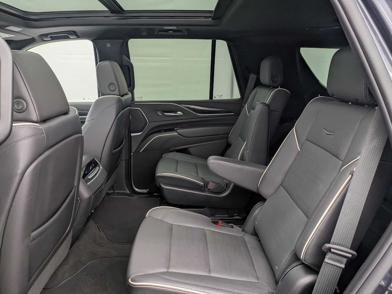 Thumbnail: 2023 Cadillac Escalade - 20