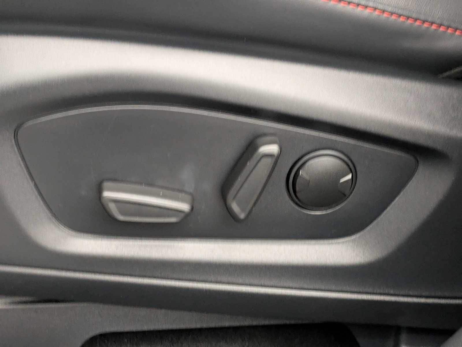 Thumbnail: 2025 Ford Explorer - 16