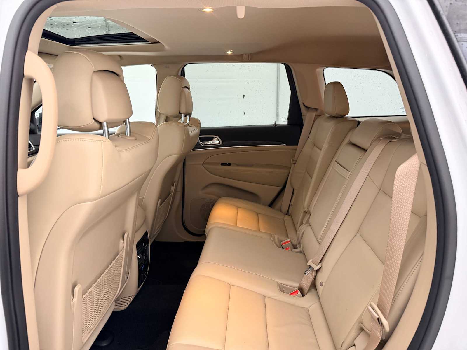 Thumbnail: 2021 Jeep Grand Cherokee - 21