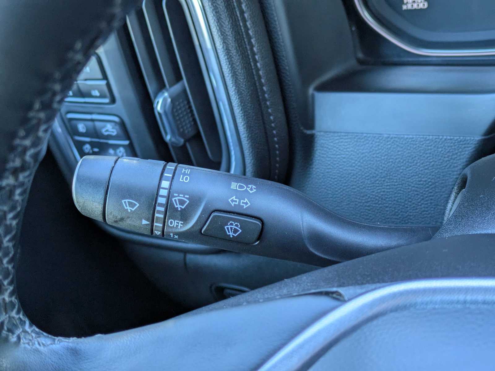 Thumbnail: 2023 GMC Sierra 3500 - 27