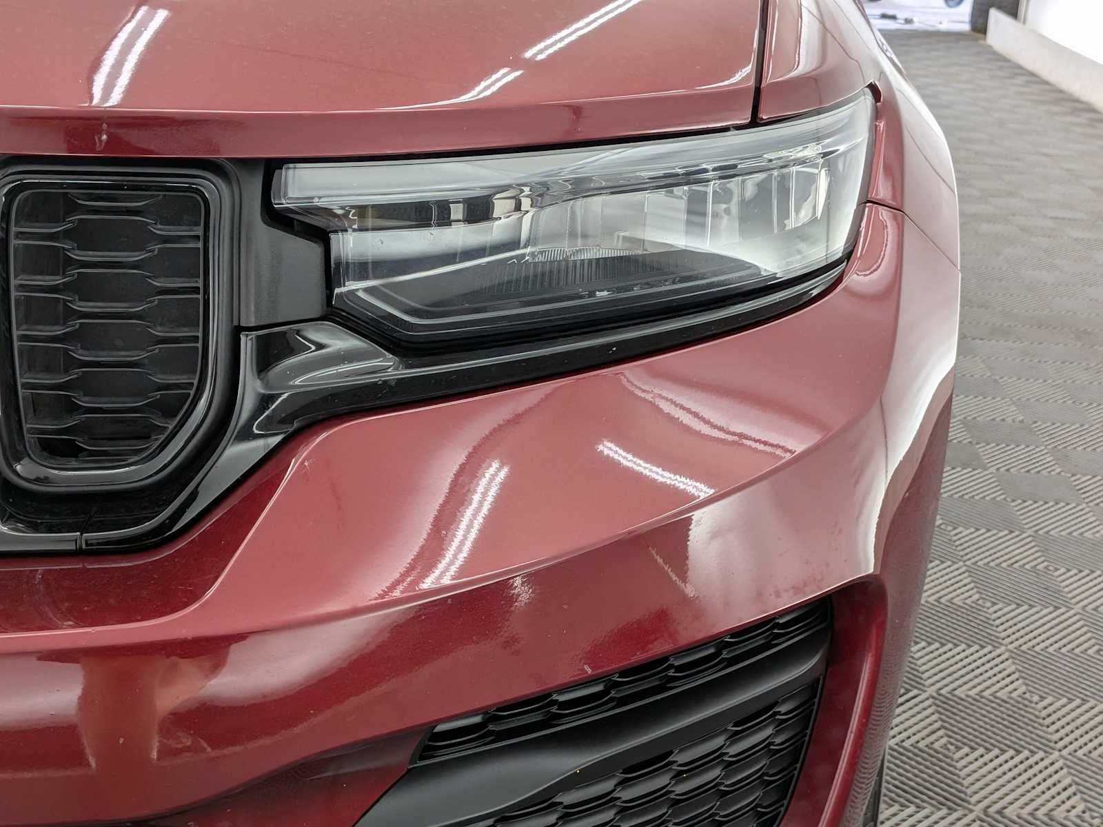 Thumbnail: 2024 Jeep Grand Cherokee - 10