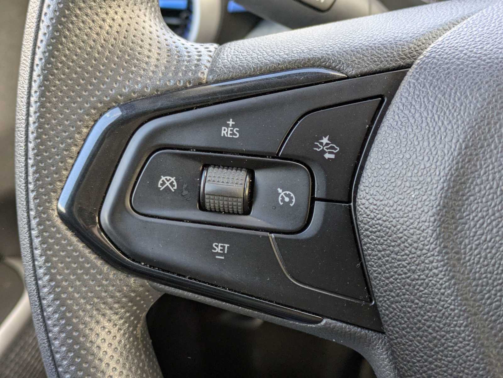 Thumbnail: 2025 Chevrolet Trax - 23