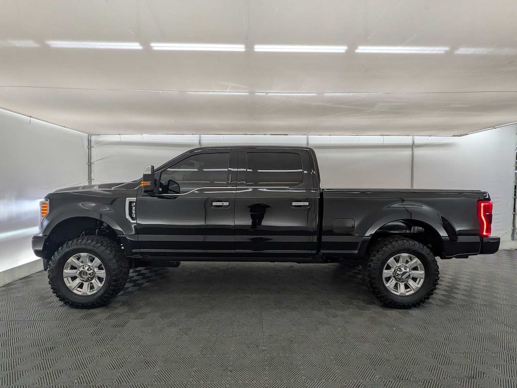 Used 2017 Ford F-350 Truck Crew Cab