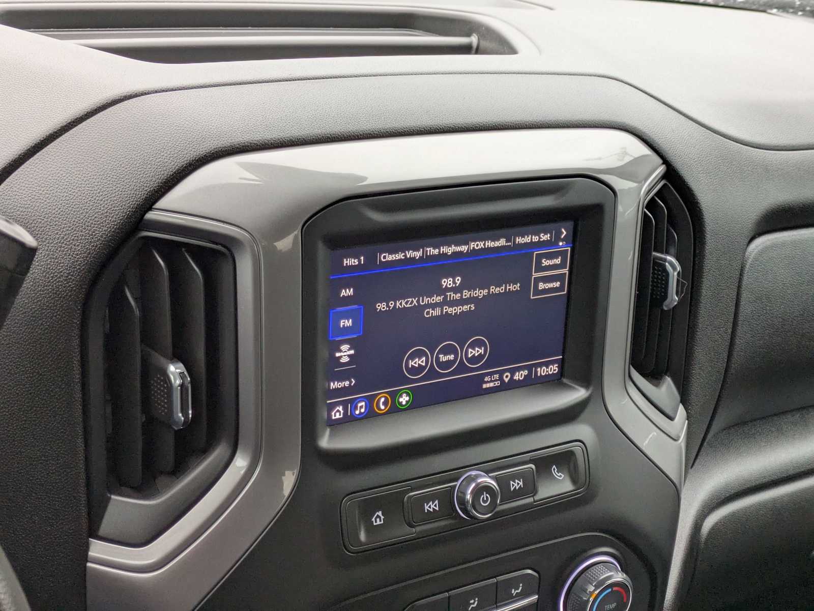 Thumbnail: 2022 Chevrolet Silverado 1500 - 30