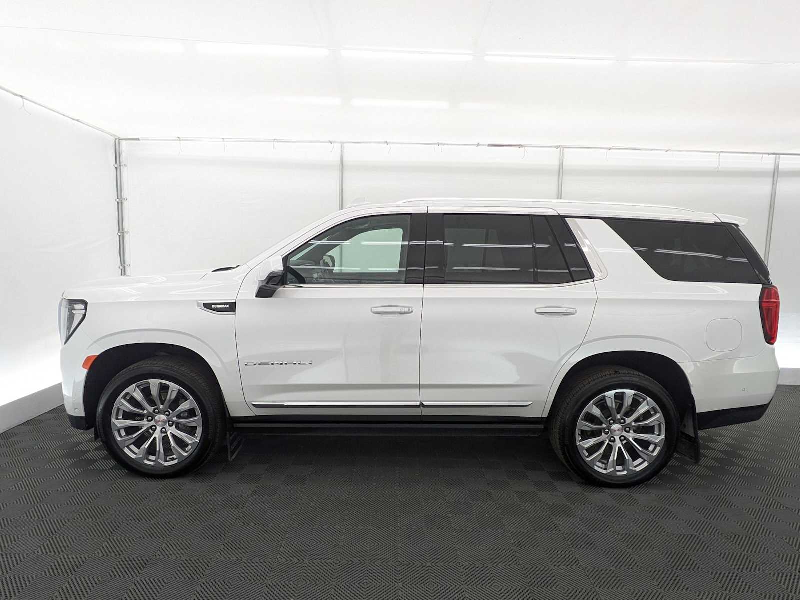 Thumbnail: 2024 GMC Yukon - 3