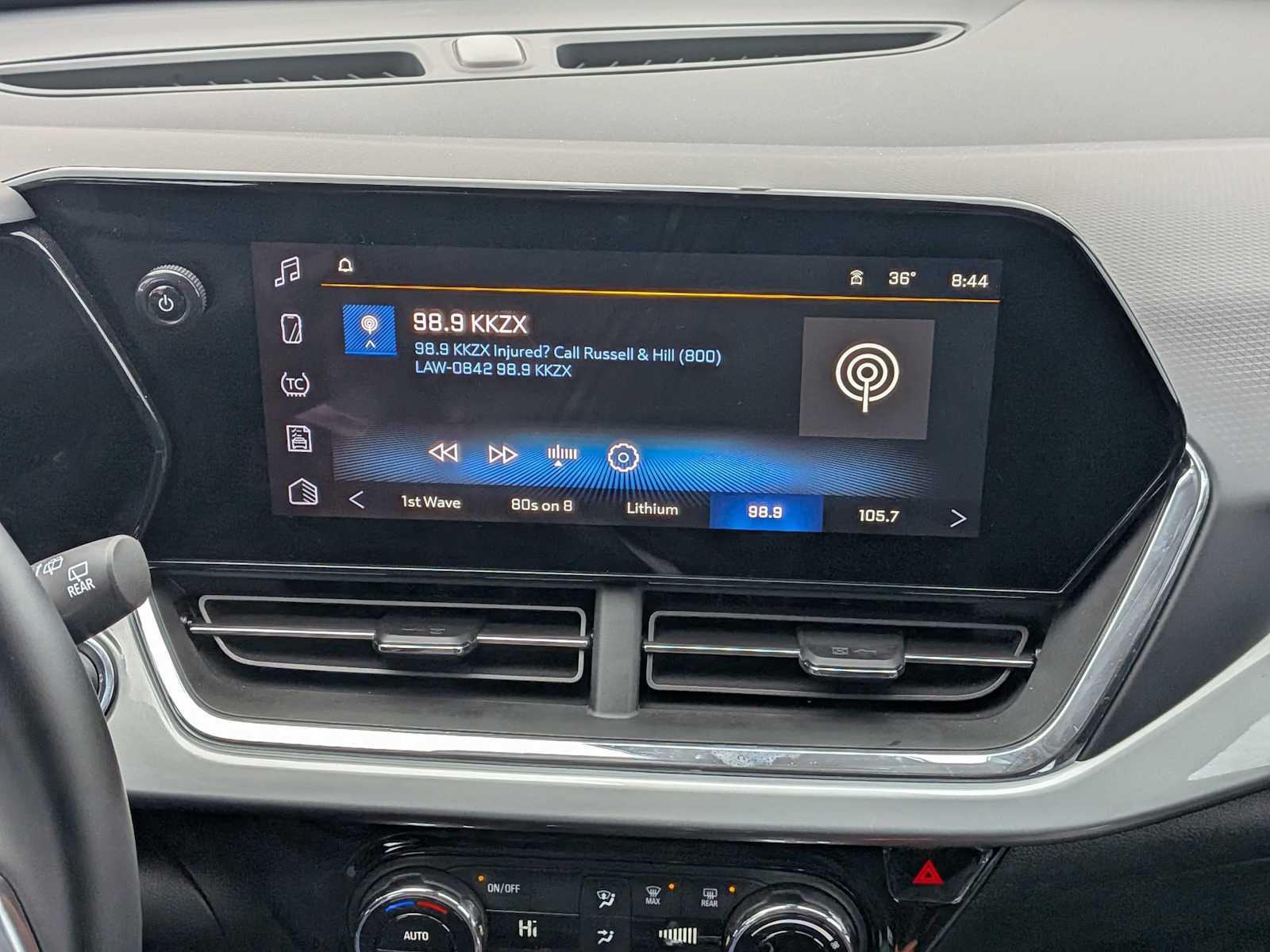 Thumbnail: 2025 Chevrolet Trax - 28