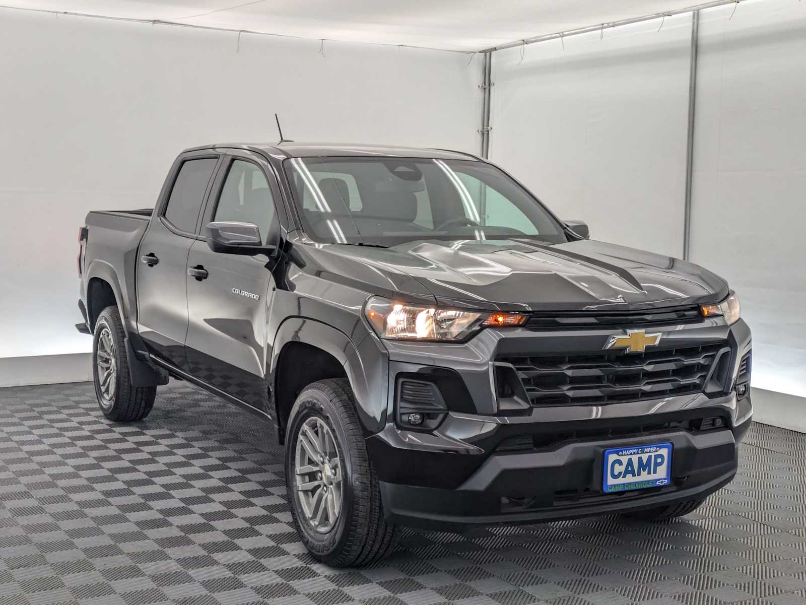 Thumbnail: 2023 Chevrolet Colorado - 8