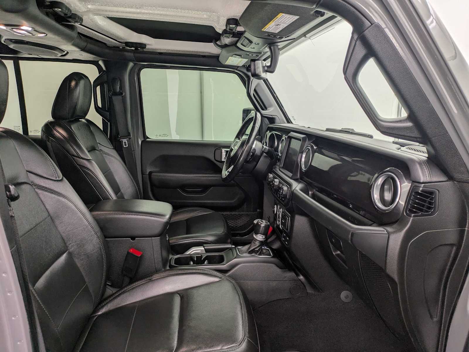 Thumbnail: 2020 Jeep Wrangler - 21