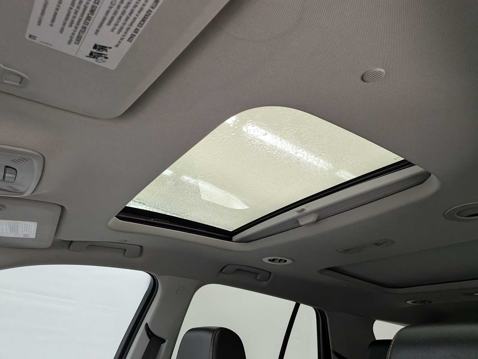 Thumbnail: 2019 Chevrolet Traverse - 21