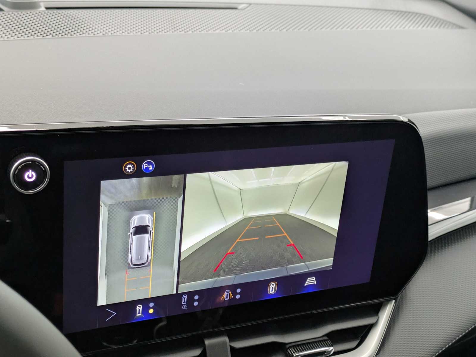 Thumbnail: 2026 Chevrolet Equinox - 28