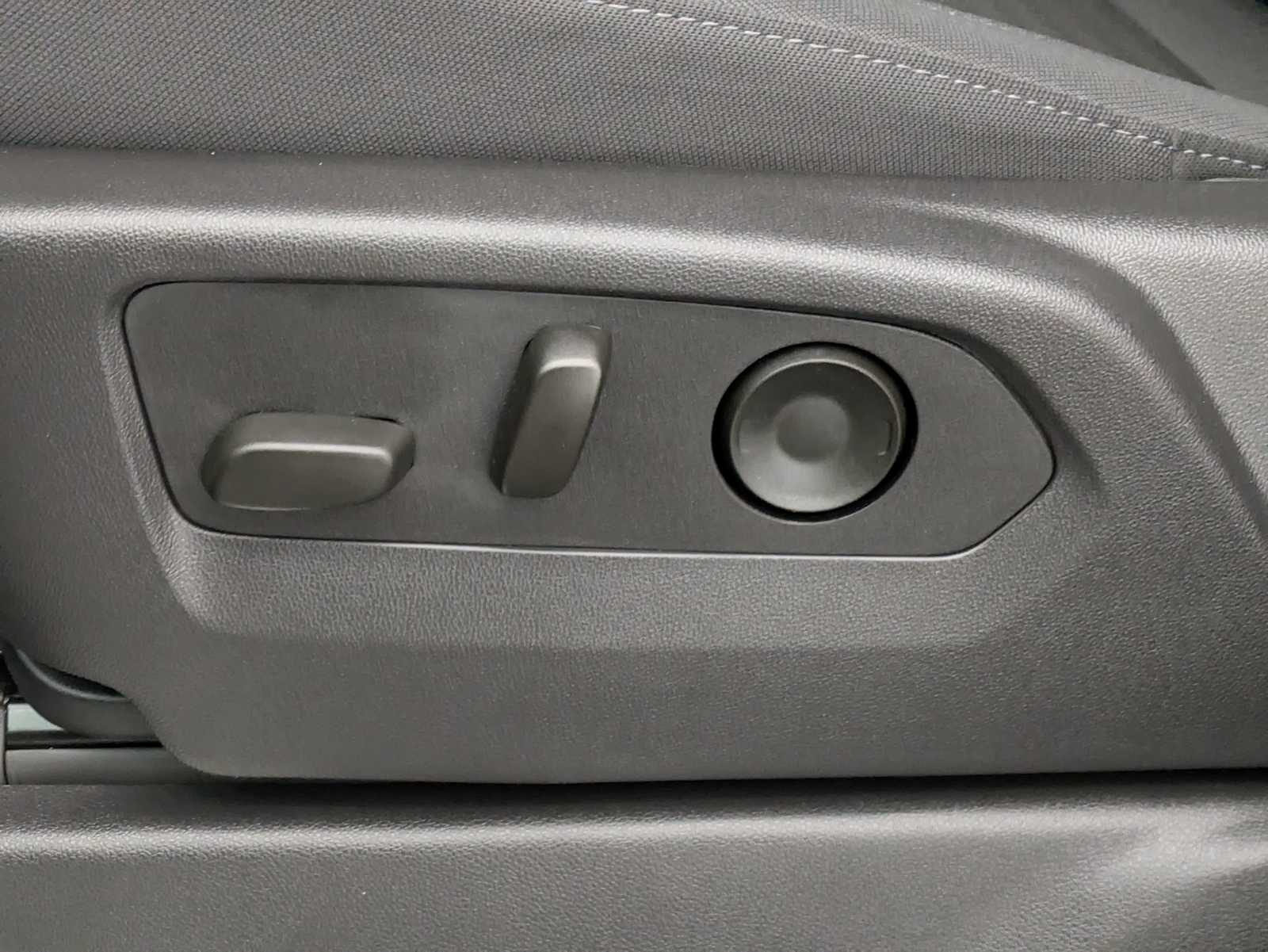 Thumbnail: 2026 Chevrolet Silverado 1500 - 18