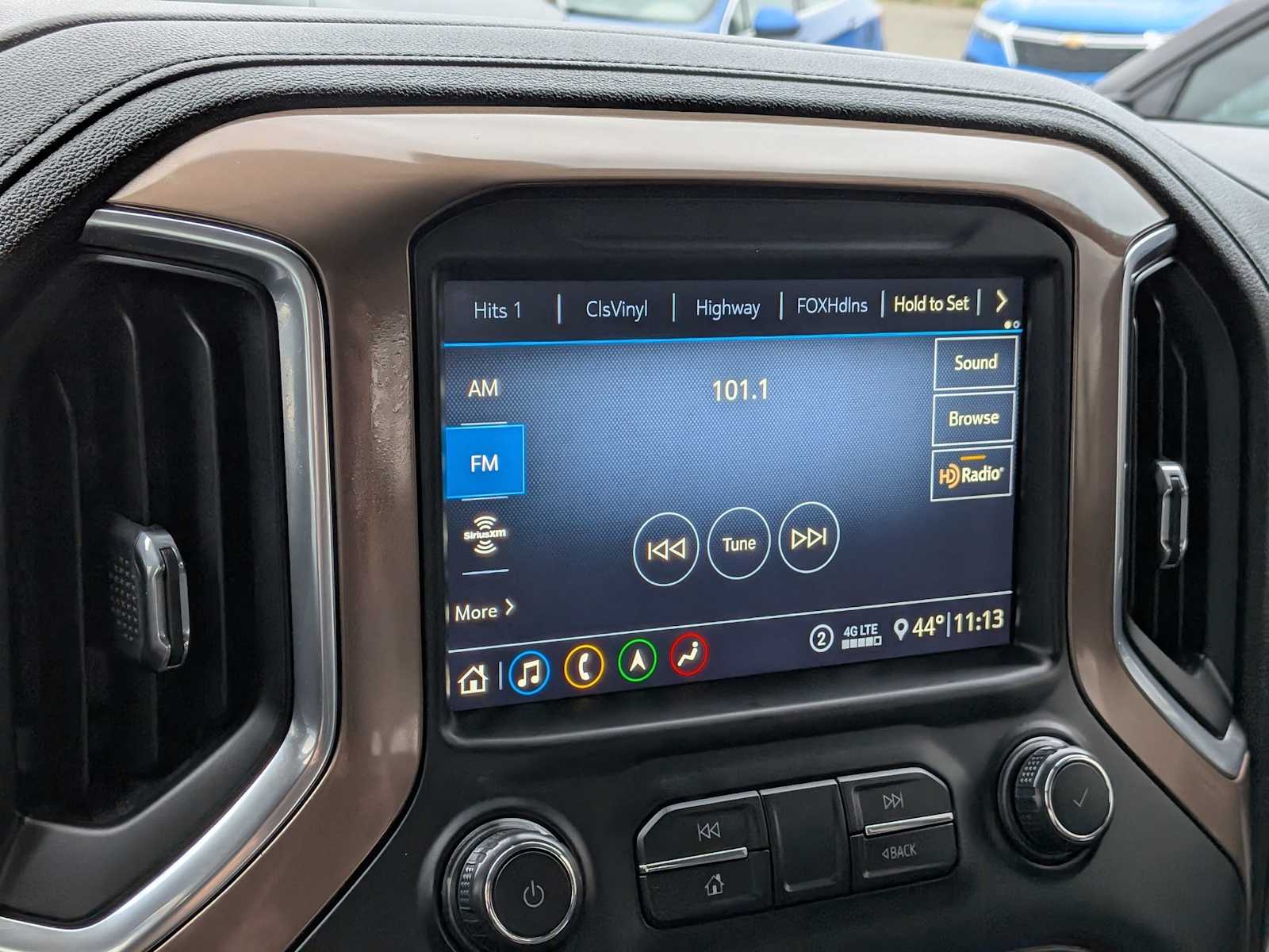 Thumbnail: 2020 Chevrolet Silverado 1500 - 33