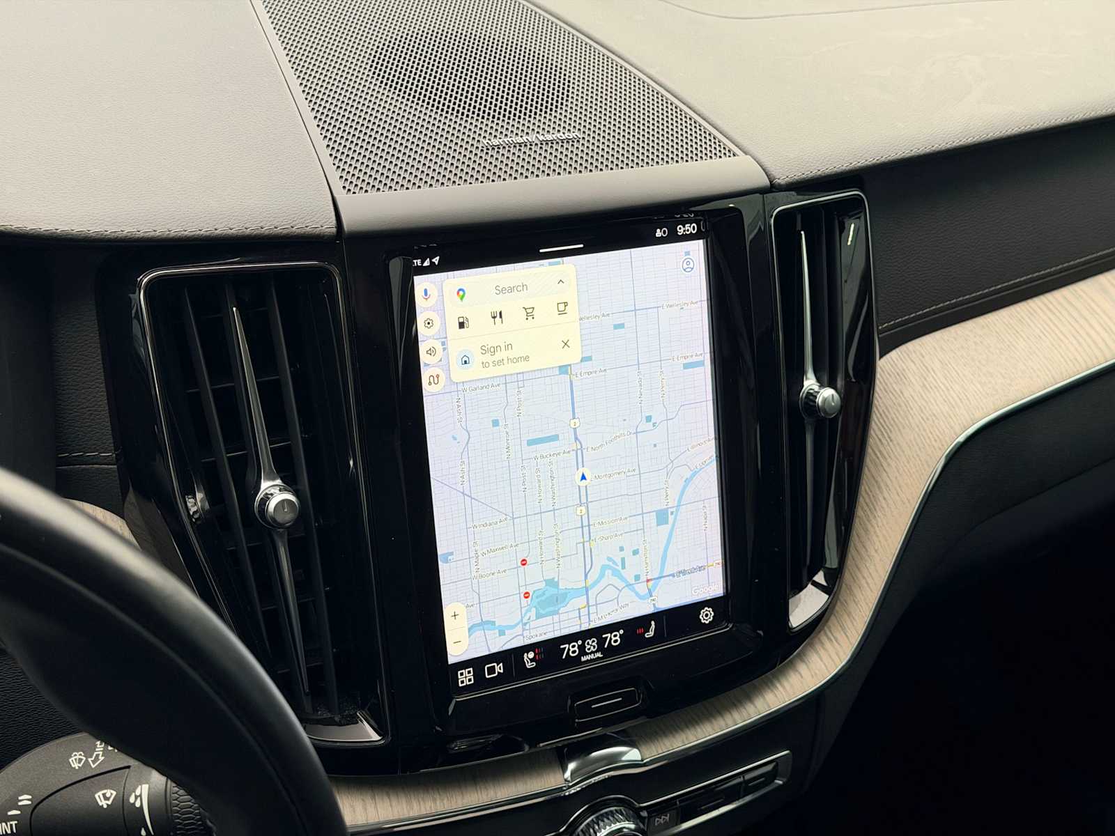 Thumbnail: 2022 Volvo XC60 - 30