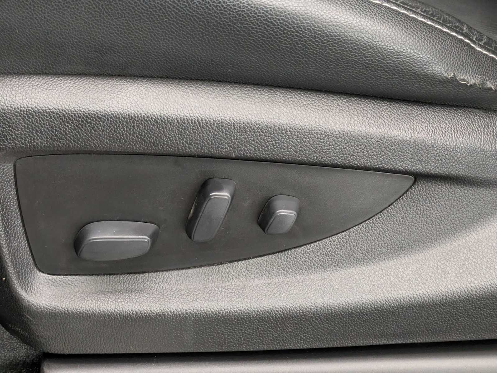 Thumbnail: 2020 Chevrolet Tahoe - 16