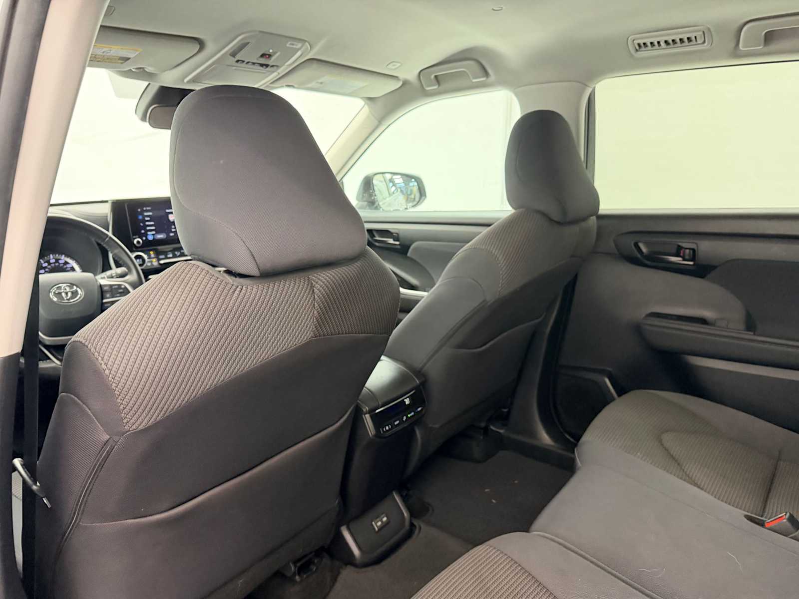 Thumbnail: 2024 Toyota Highlander - 19