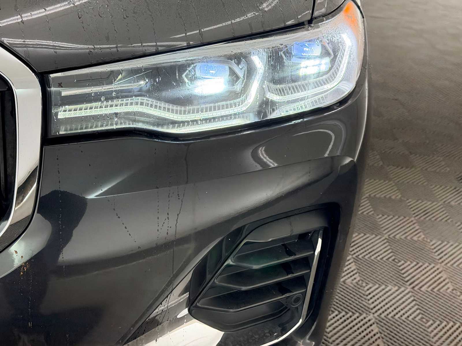 Thumbnail: 2022 BMW X7 - 10