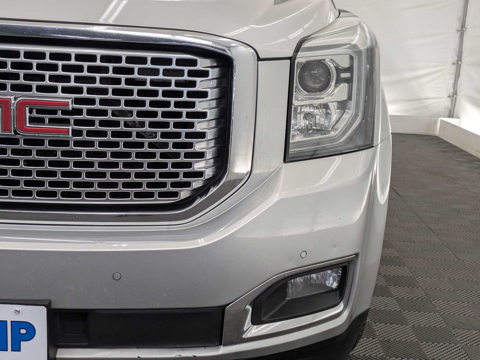 2015 GMC Yukon XL Denali 10