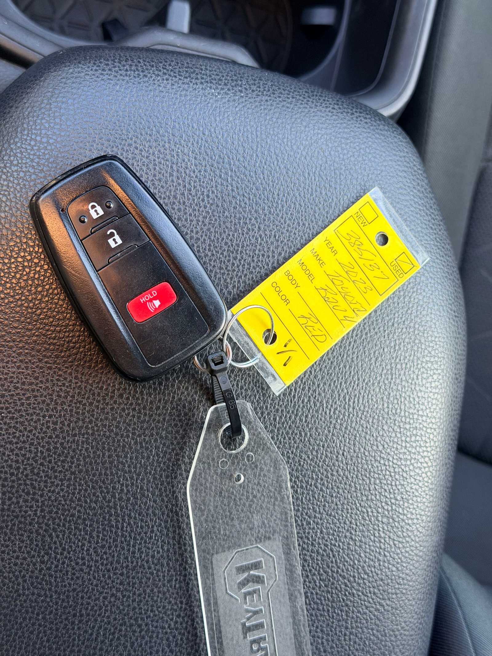 Thumbnail: 2023 Toyota RAV4 - 34