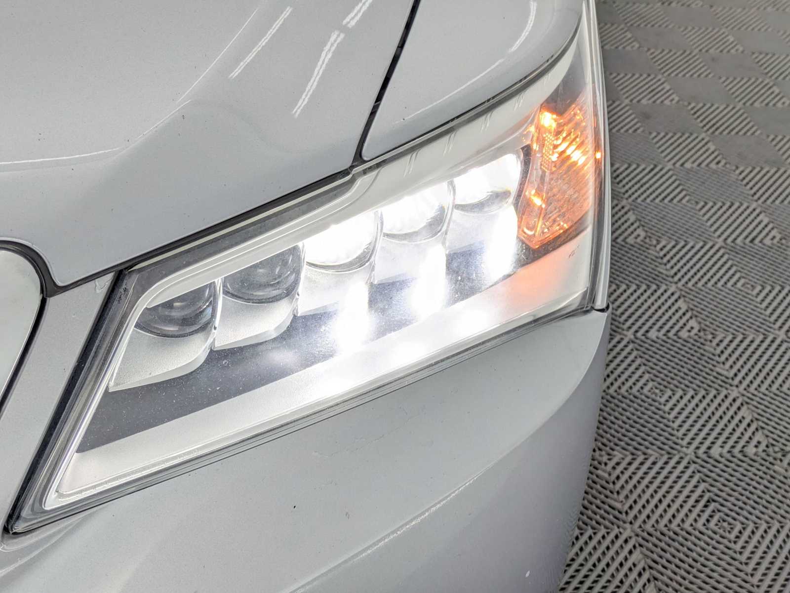 Thumbnail: 2016 Acura MDX - 10