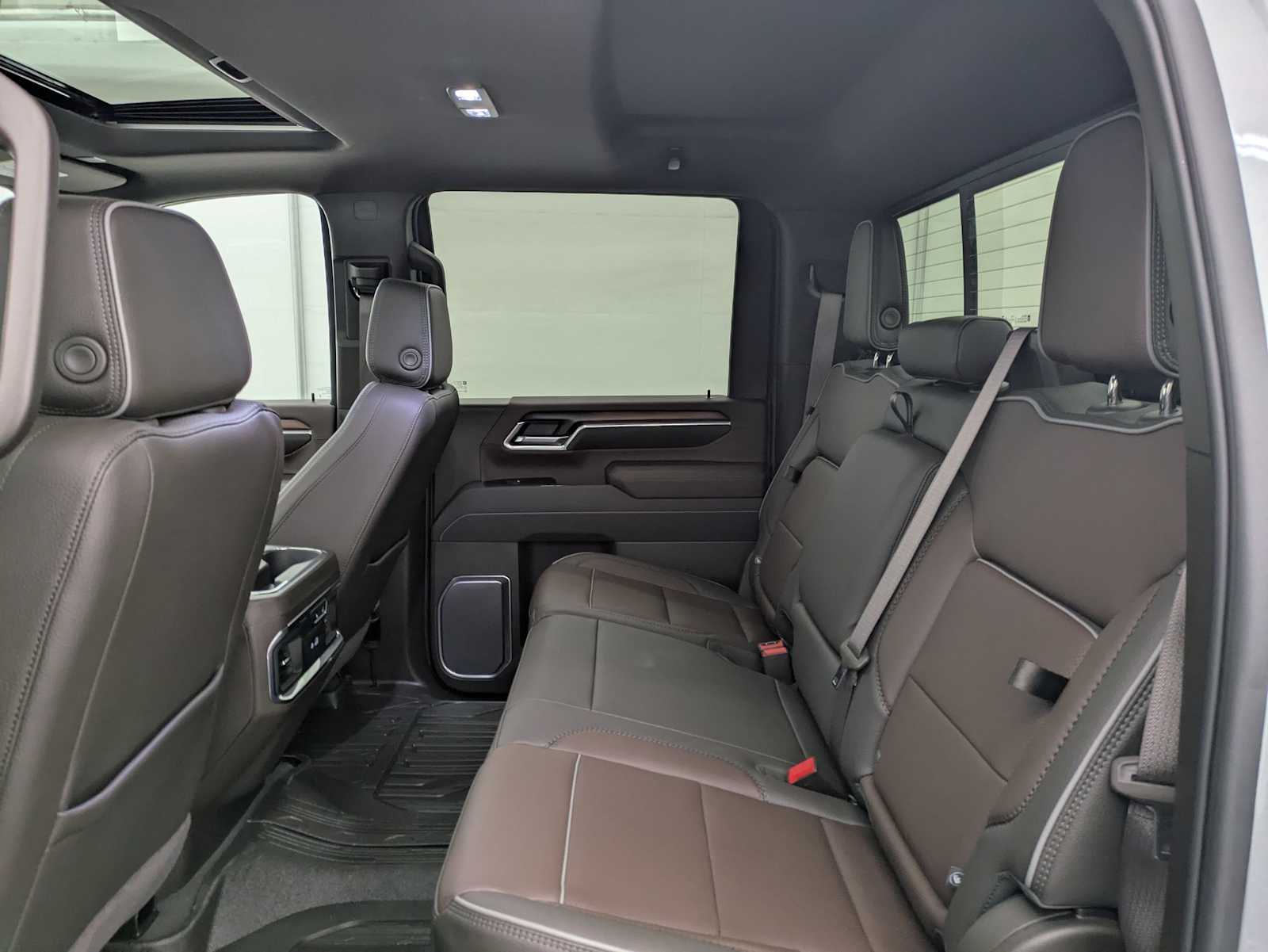 Thumbnail: 2025 GMC Sierra 2500 - 22