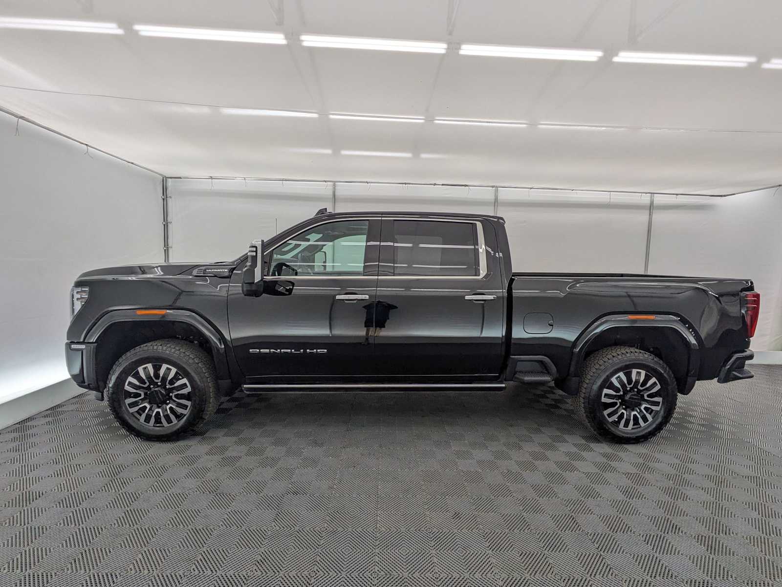 Thumbnail: 2025 GMC Sierra 3500 - 3