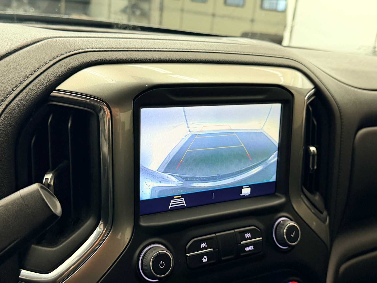 Thumbnail: 2021 Chevrolet Silverado 1500 - 29