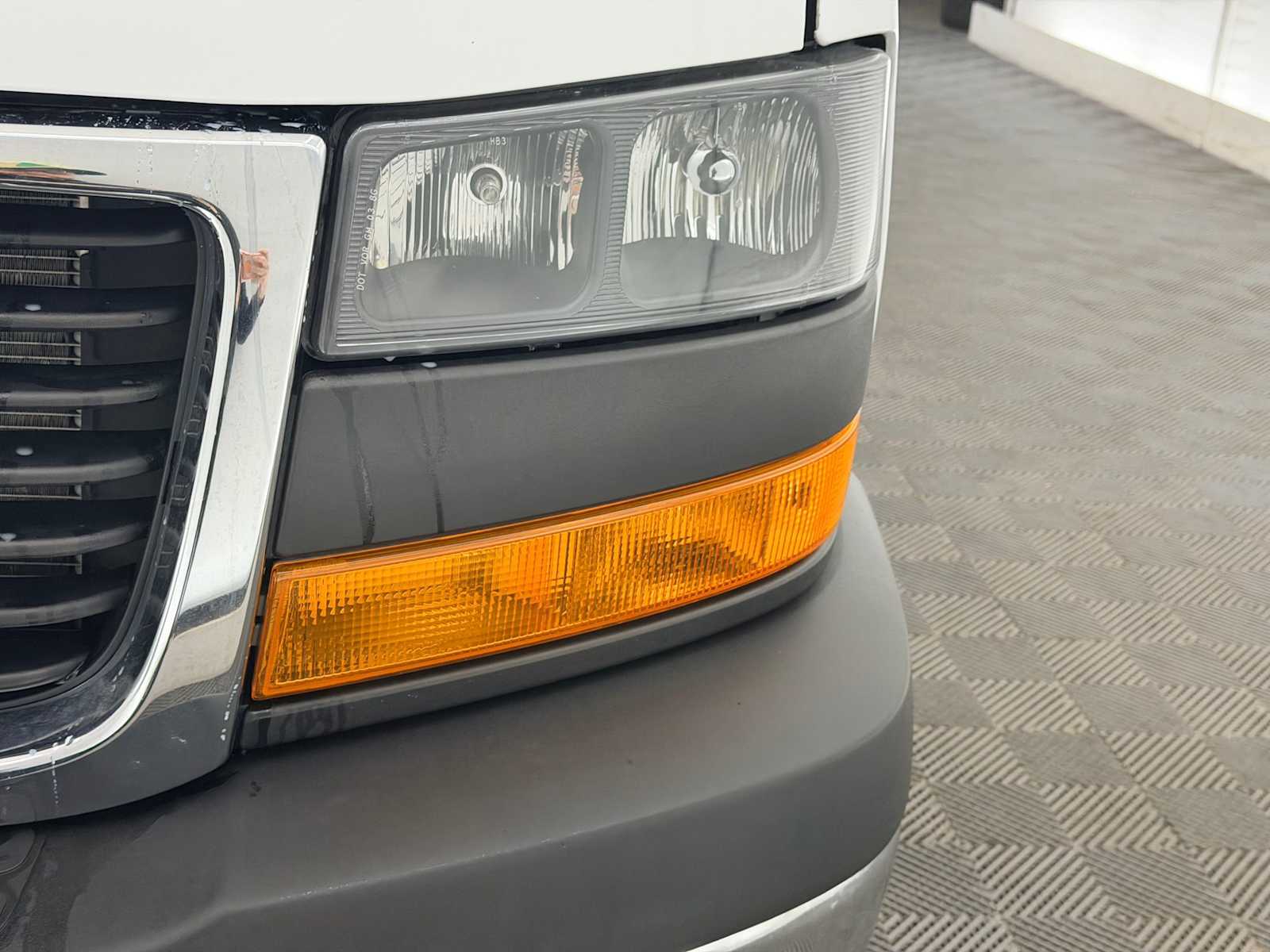 Thumbnail: 2024 GMC Savana - 9