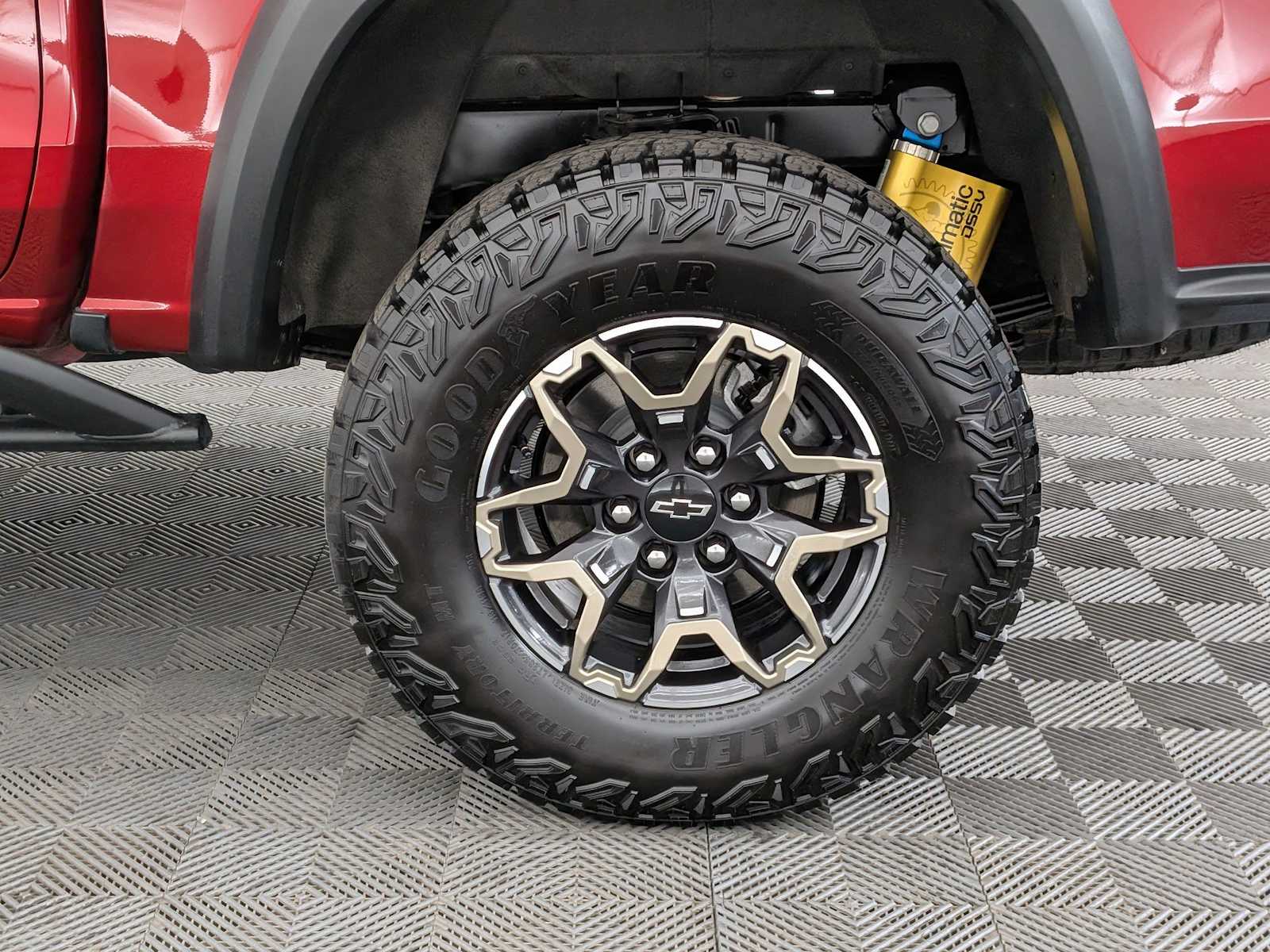 Thumbnail: 2024 Chevrolet Colorado - 16