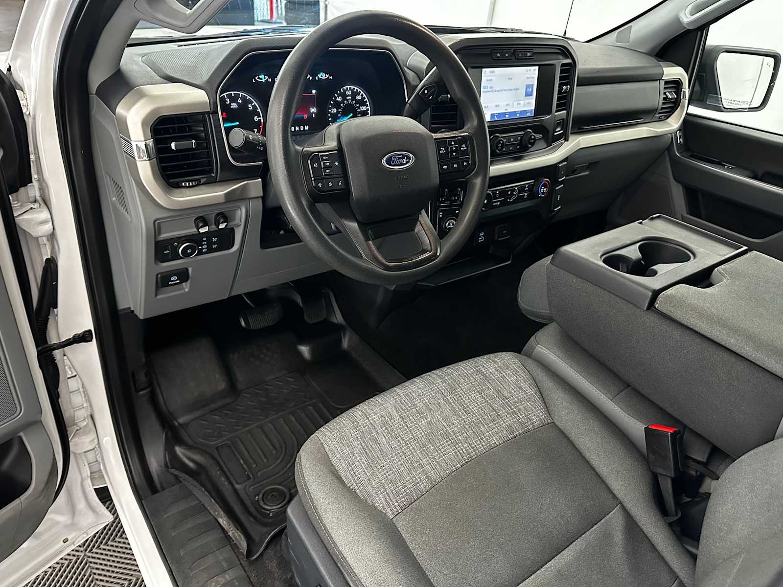 2021 Ford F-150 XL photo 2