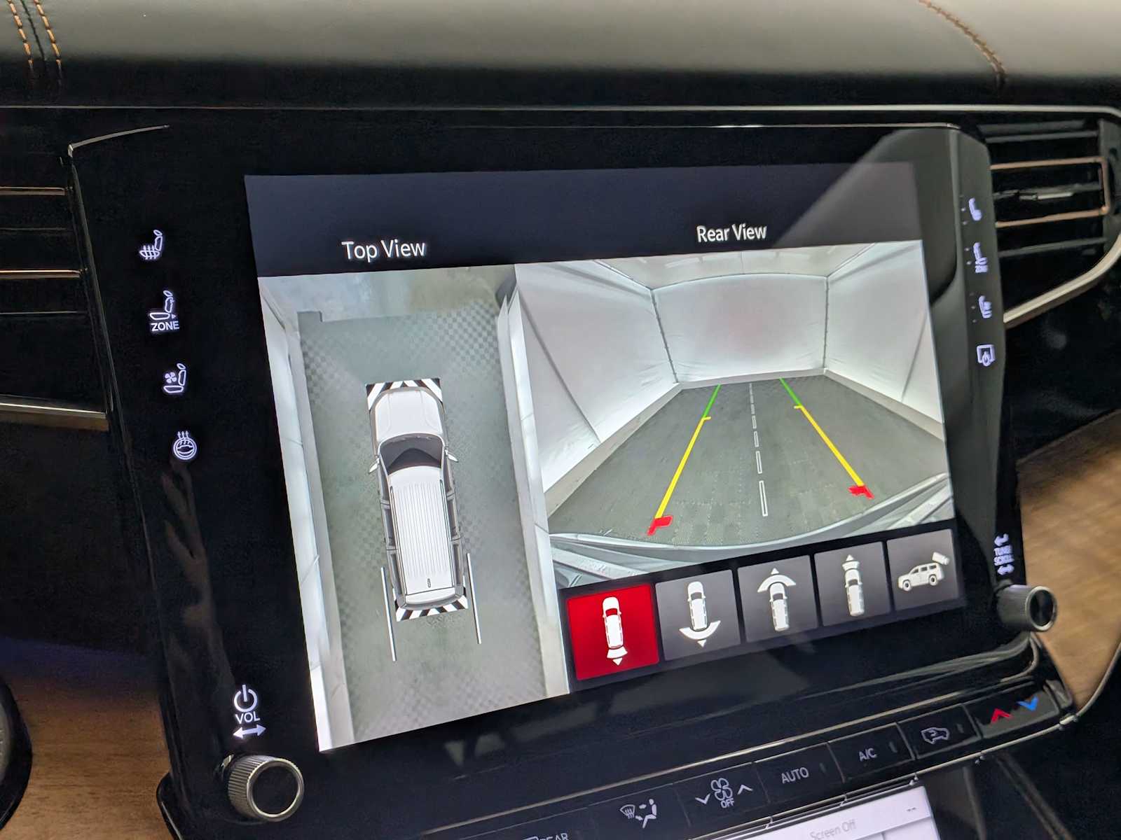 Thumbnail: 2024 Jeep Grand Wagoneer - 30