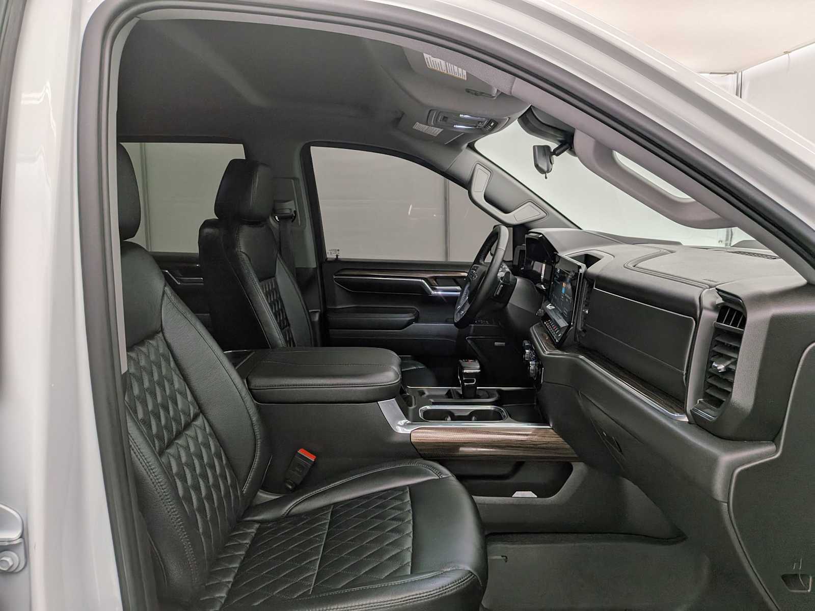 Thumbnail: 2024 Chevrolet Silverado 1500 - 25